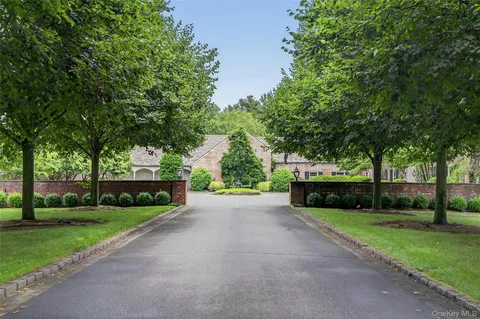 $7,300,000 | 60 Piping Rock Road, Glen Head, NY 11545