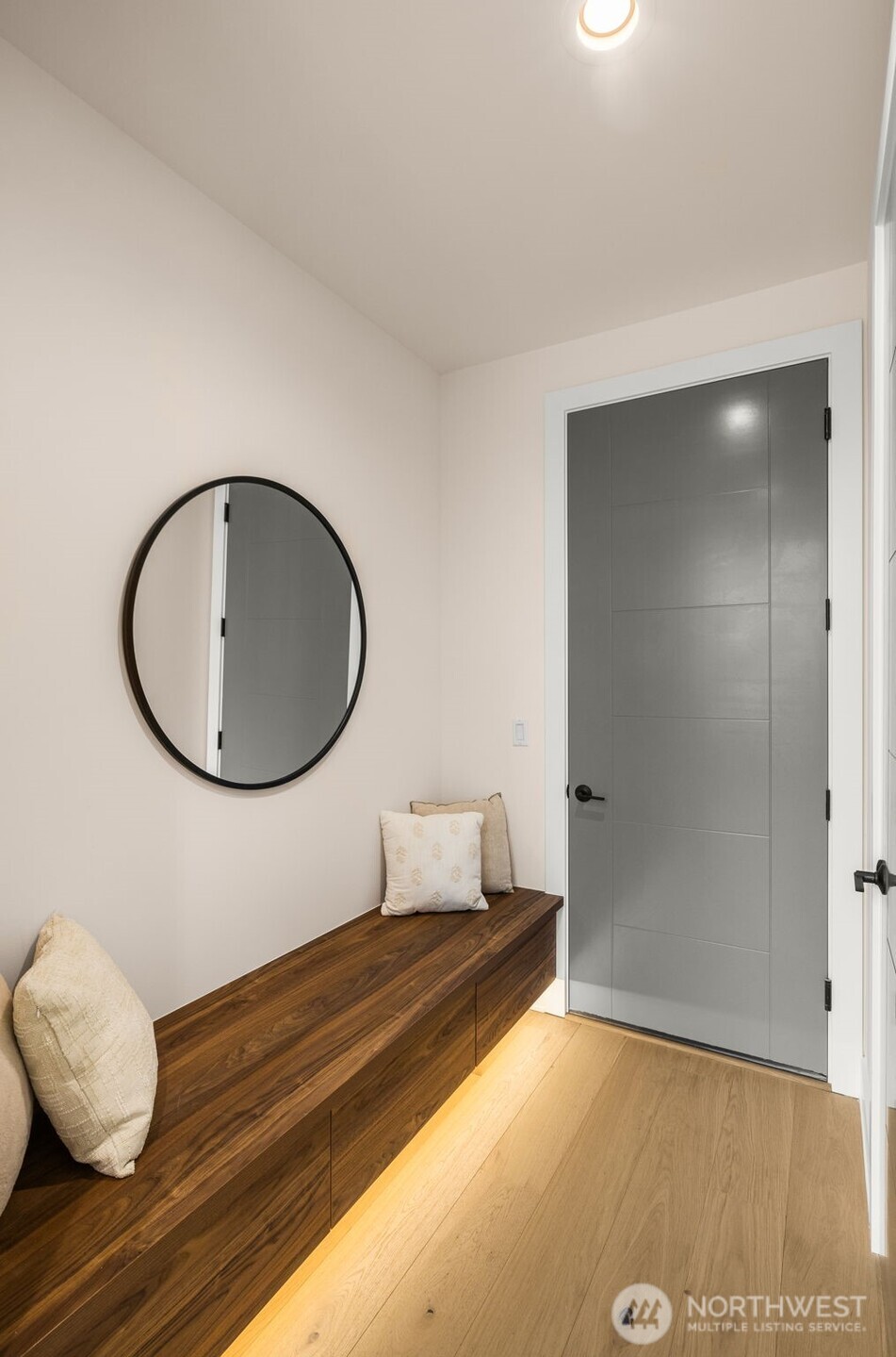 4800 52nd Avenue Southwest Seattle, WA 98116 - Photo 16 of 40