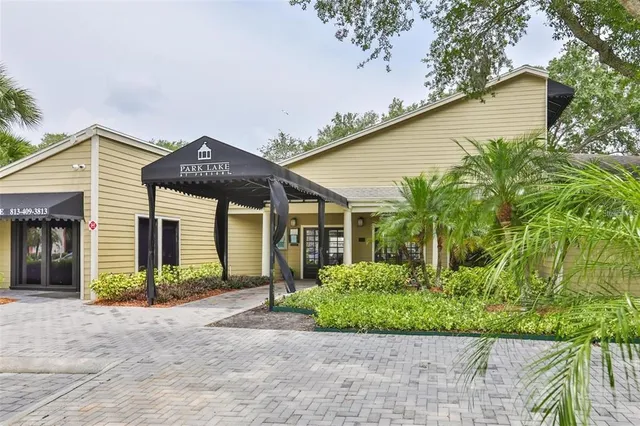 $149,900 | 215 Lake Brook Circle, Unit 204, Brandon, FL 33511
