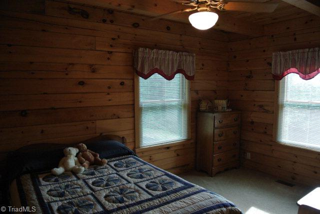 746 Hamby Mountain Road Purlear, NC 28665 - Photo 8 of 19 Gallery Image 8