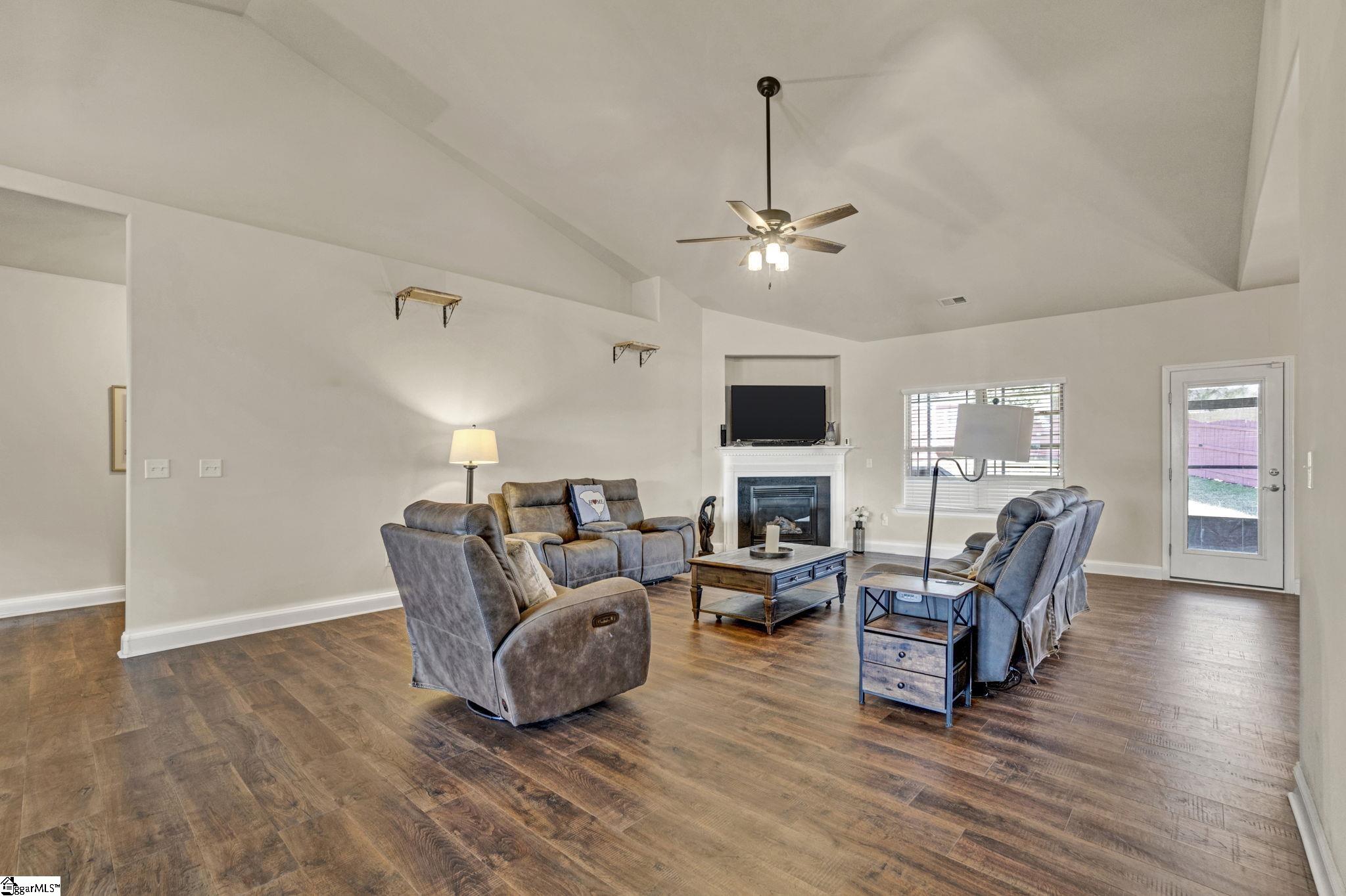442 Birchbark Lane Lyman, SC 29365 - Photo 7 of 39