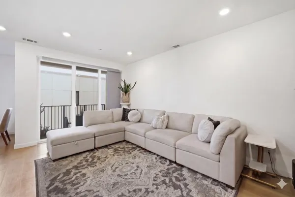 $1,328,888 | 493 Cambridge Street, San Francisco, CA 94134