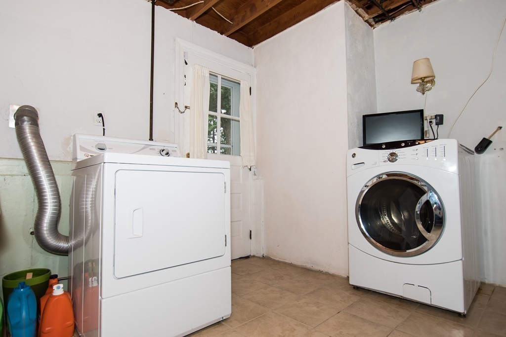27 Kings Road Canton, MA 02021 - Photo 17 of 18 Gallery Image 17