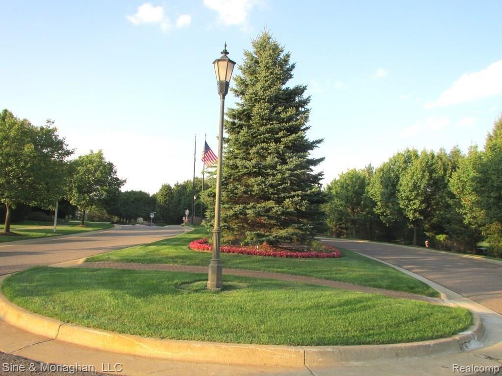 3609 Oakmonte Boulevard Rochester, MI 48306 - Photo 21 of 29