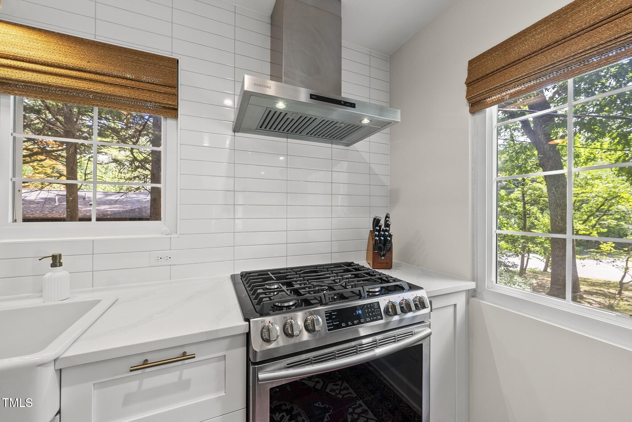 1312 Dixie Trail Raleigh, NC 27607 - Photo 5 of 46 006_DSC08675