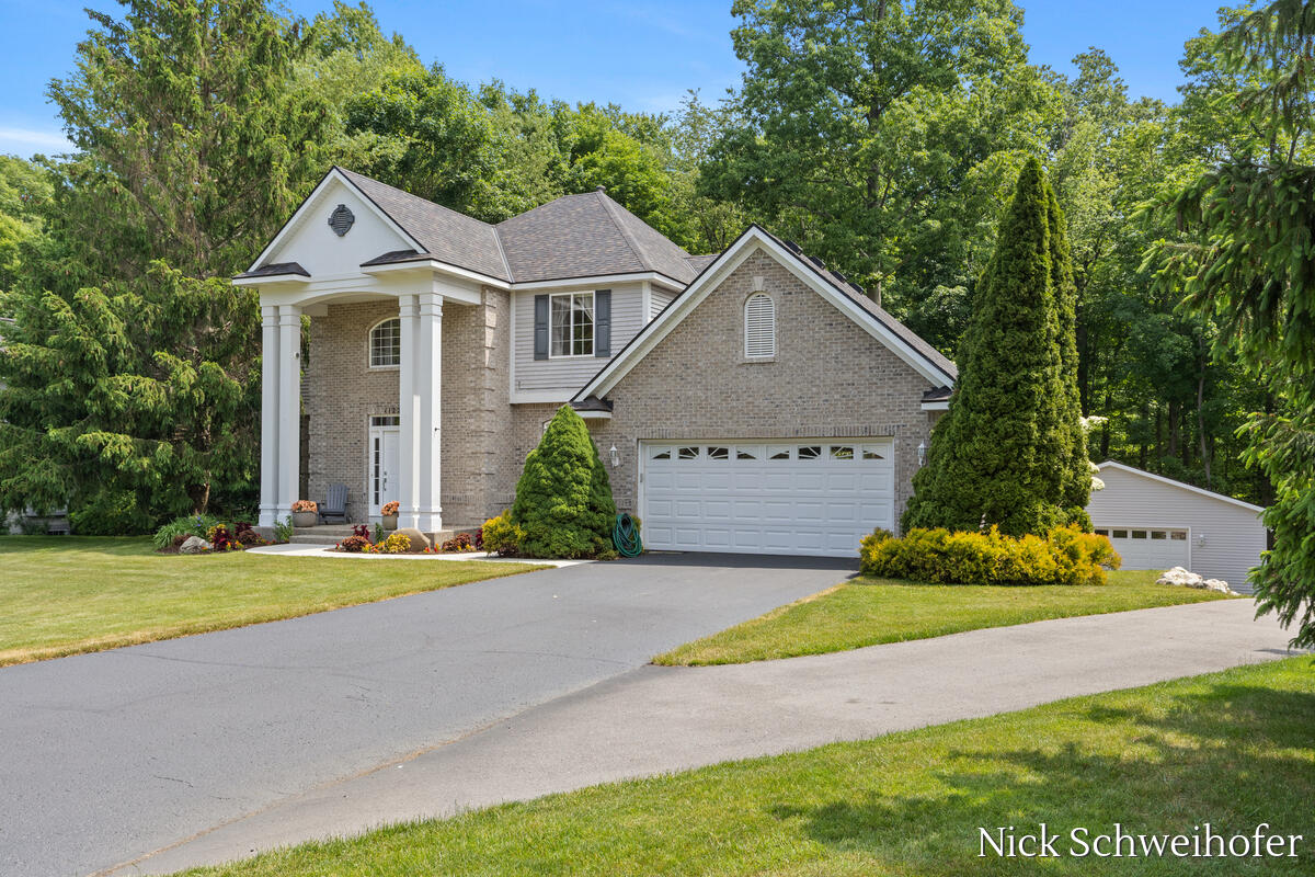 11220 Oakgrove Road Grand Haven, MI 49417 - Photo 3 of 58 11220-Oak-Grove_003