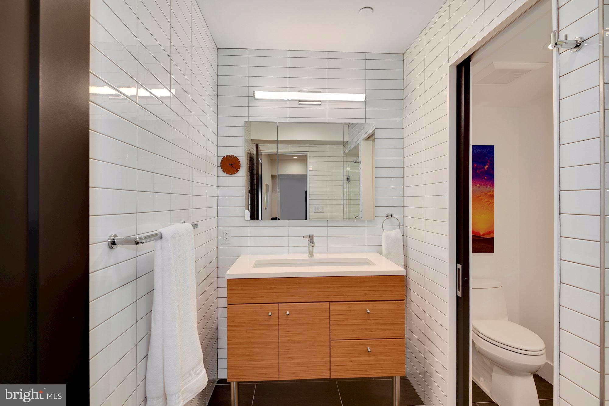 2701 Hume Drive, Unit PP1 Silver Spring, MD 20910 - Photo 12 of 26 Bathroom in second bed suite