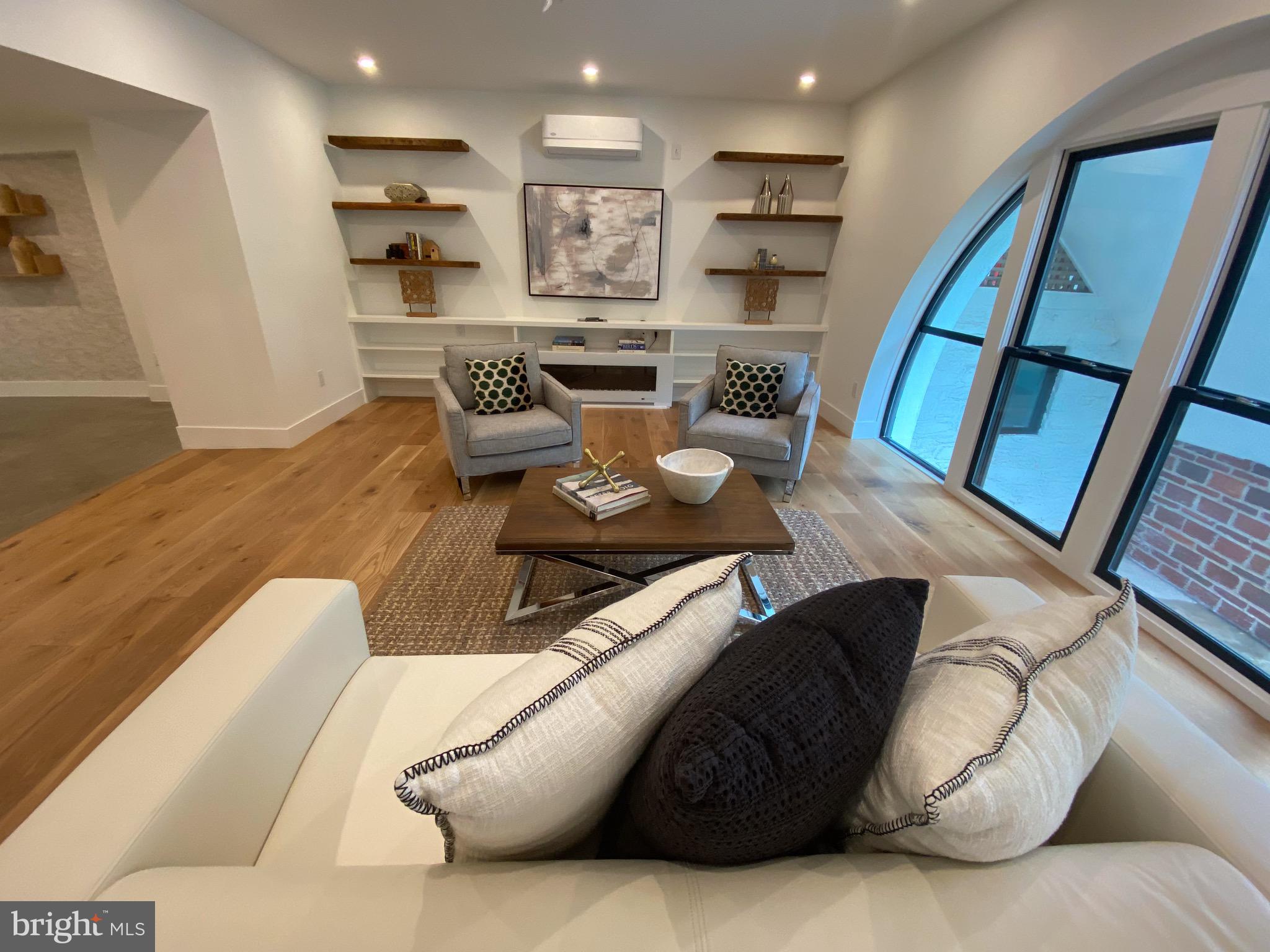 2701 Hume Drive, Unit PP1 Silver Spring, MD 20910 - Photo 3 of 26 Living room with built-in's