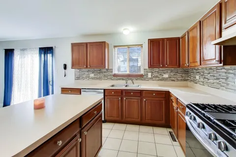 $387,000 | 1511 Thornwood Lane, Plainfield, IL 60586