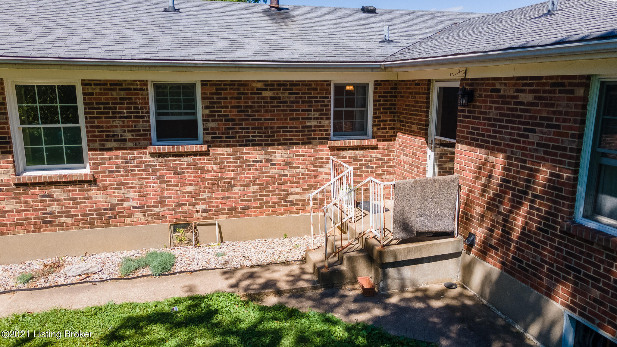 321 South Bardstown Road Mount Washington, KY 40047 - Photo 36 of 47 321 S Bardstown Rd