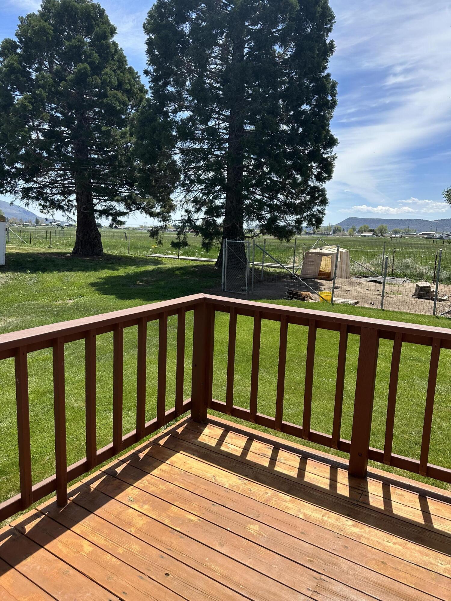 10505 Springlake Road Klamath Falls, OR 97603 - Photo 20 of 32 0024a