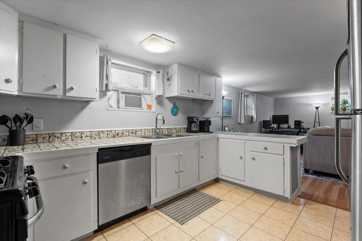 8644 Niles Center Road Skokie, IL 60077 - Photo 23 of 31