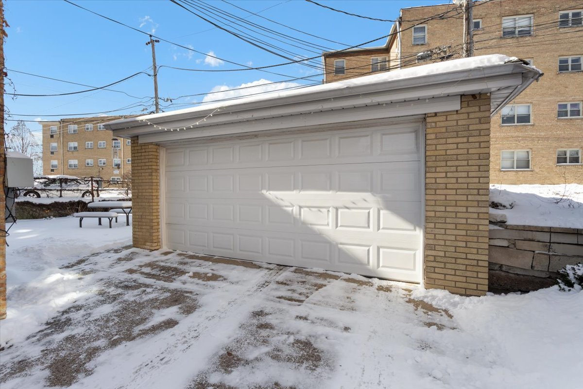 8644 Niles Center Road Skokie, IL 60077 - Photo 26 of 31