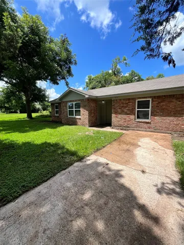 $1,550 | 1001 Mac Drive, Sweeny, TX 77480