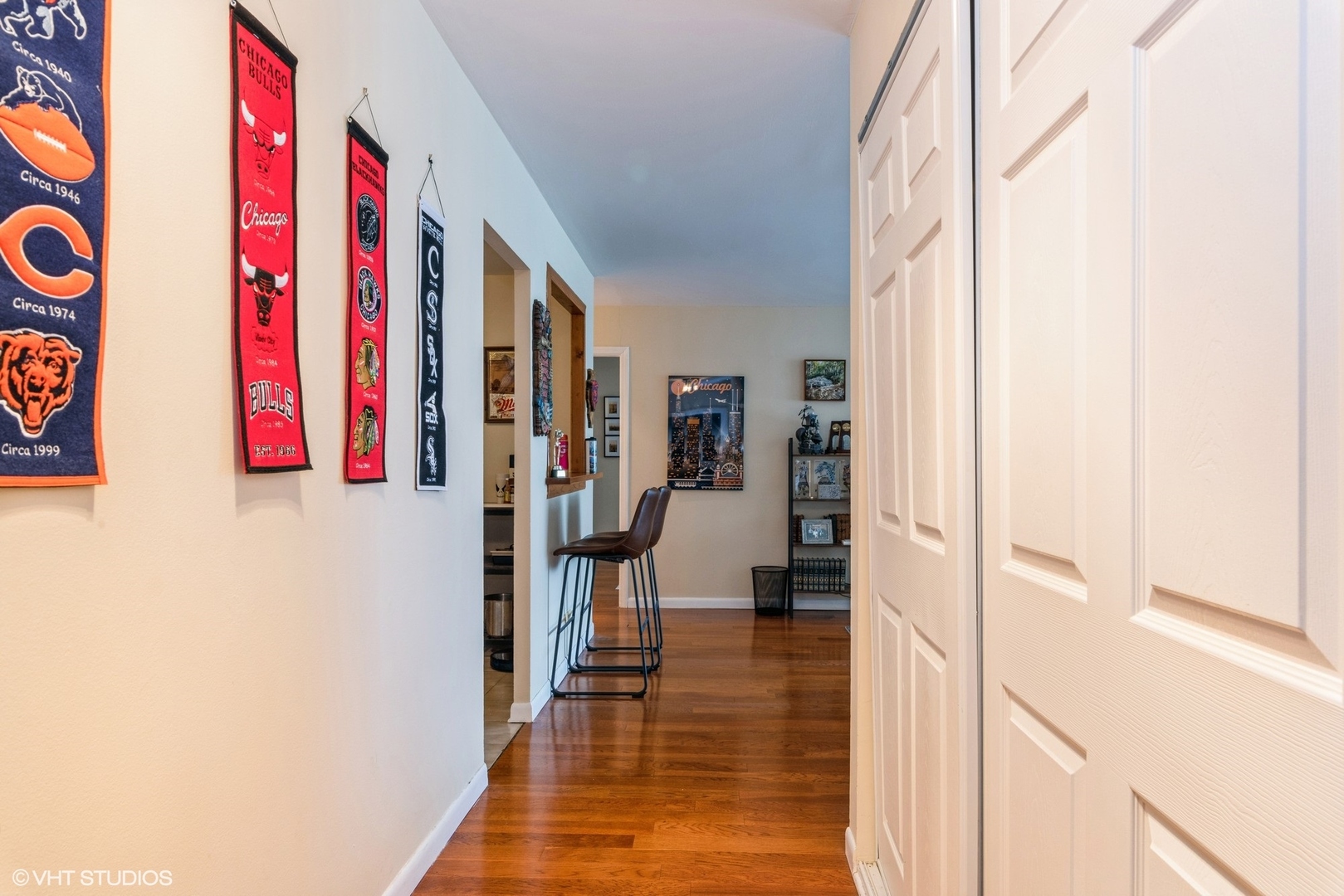 6325 North Sheridan Road, Unit 1401 Chicago, IL 60660 - Photo 7 of 13 Gallery Image 7