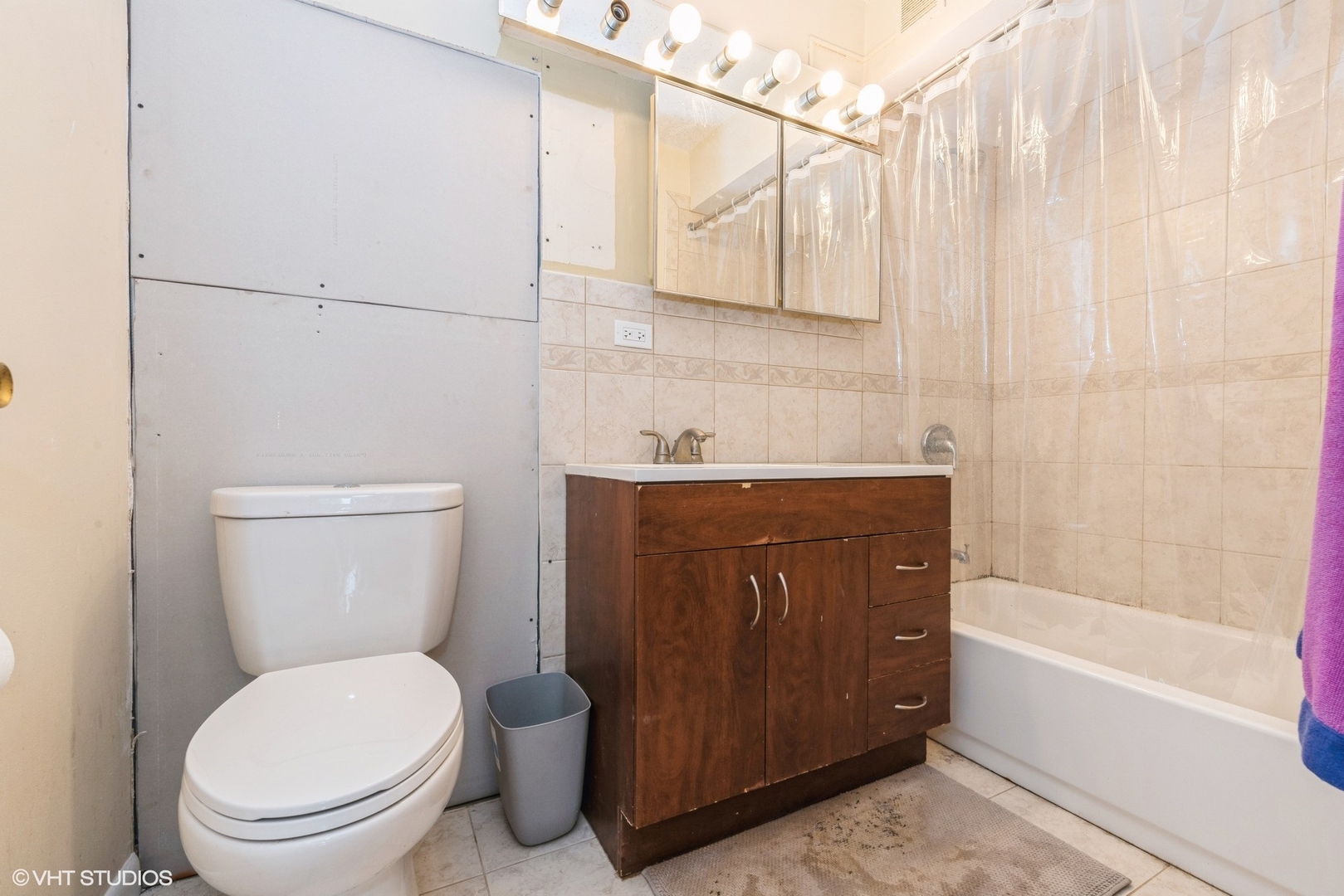 6325 North Sheridan Road, Unit 1401 Chicago, IL 60660 - Photo 9 of 13 Gallery Image 9