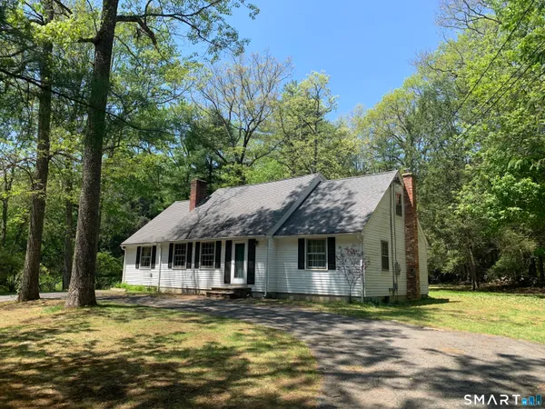 $365,000 | 46 Mashapaug Road, Union, CT 06076