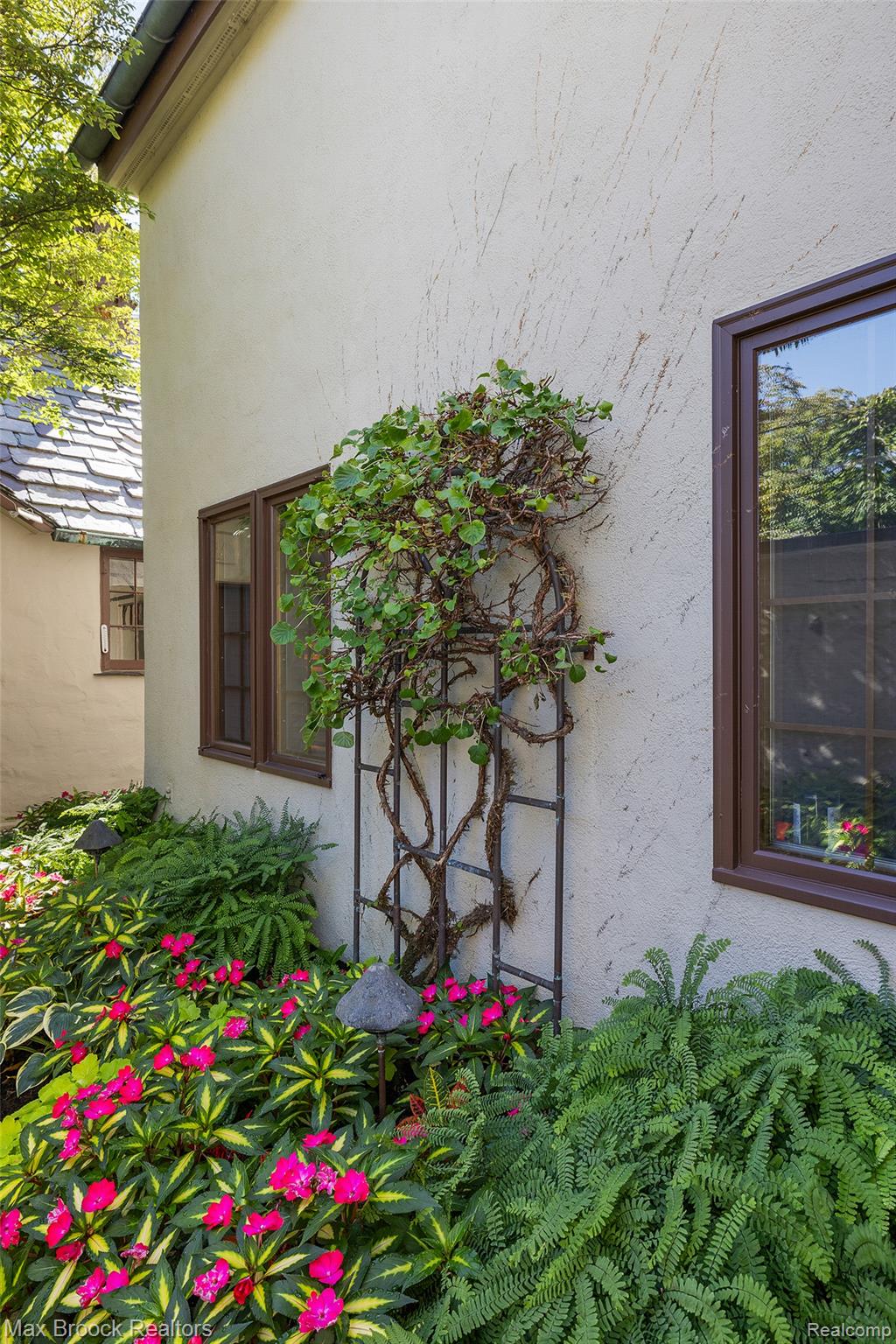 65 Lone Pine Road Bloomfield Hills, MI 48304 - Photo 55 of 63 65 Lone Pine 2026-39.jpg