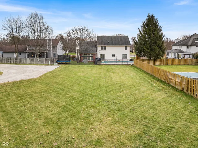 $85,900 | 4331 River Road, Columbus, IN 47203