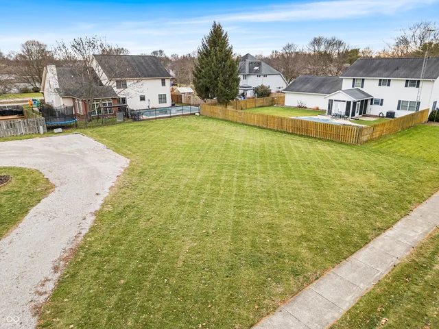 $85,900 | 4331 River Road, Columbus, IN 47203