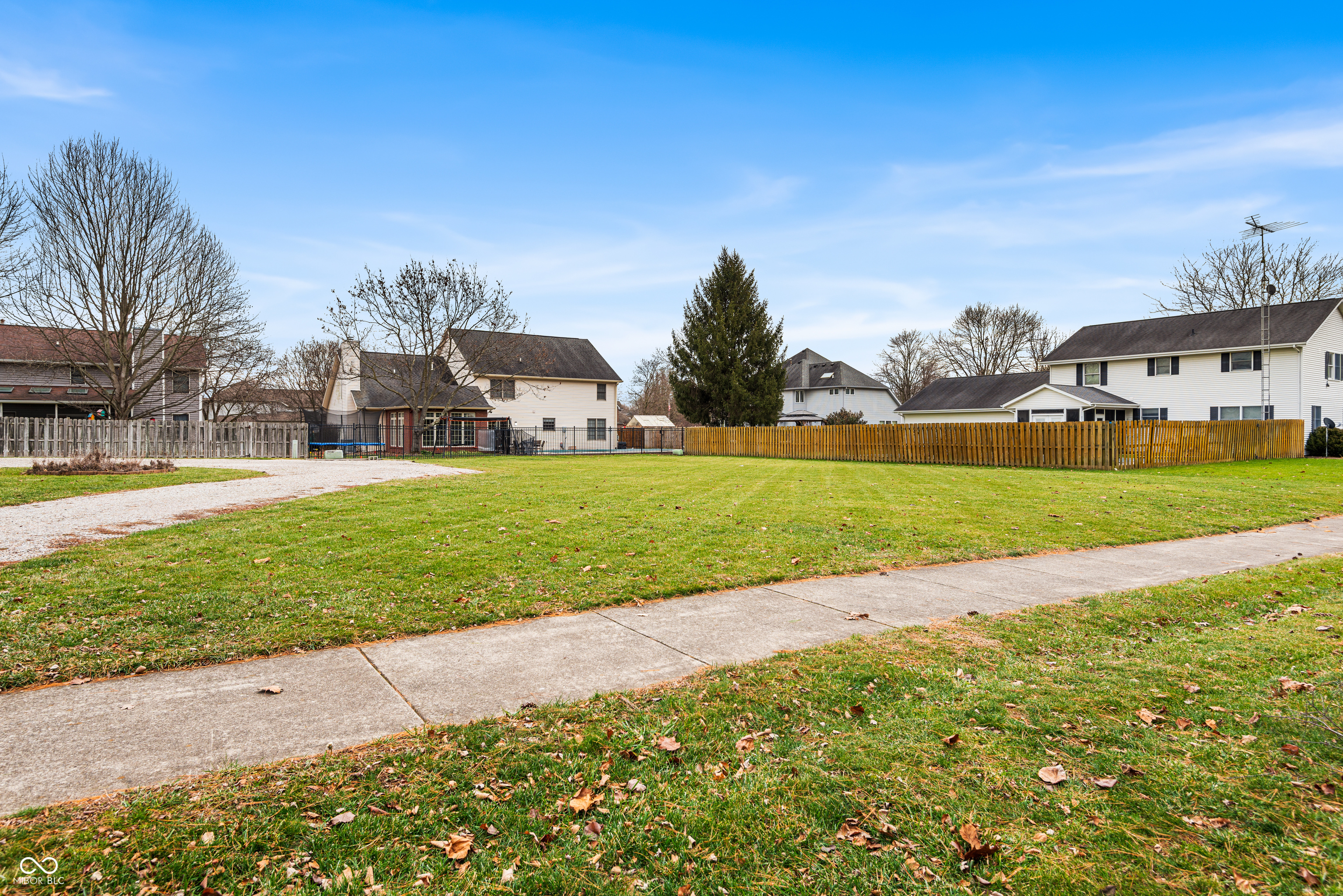 4331 River Road Columbus, IN 47203 - Photo 6 of 7