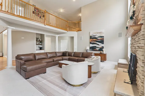 $950,000 | 484 Haleys Hill Court, Palatine, IL 60074