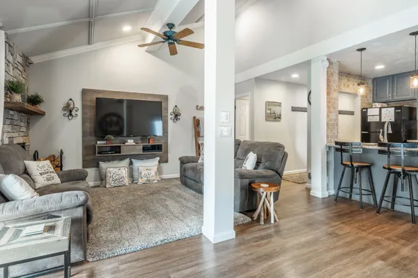 $949,000 | 362 Old Mammoth Road, Unit 4, Mammoth Lakes, CA 93546