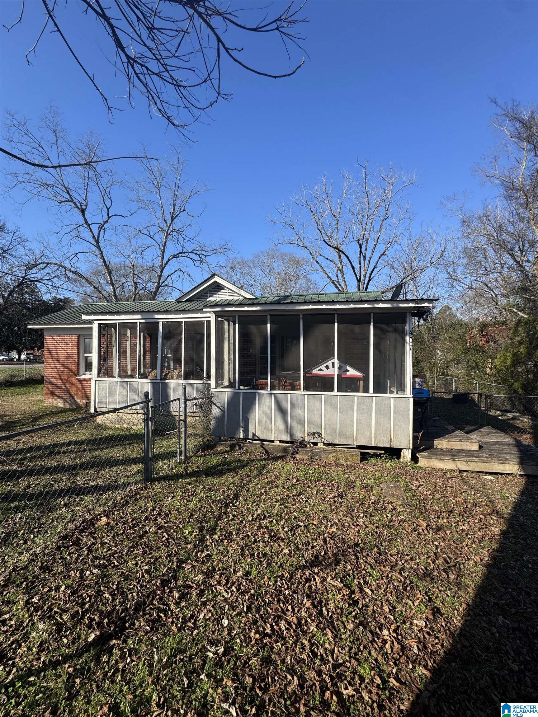401 17th Street Clanton, AL 35045 - Photo 3 of 15
