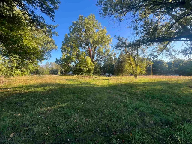 $200,000 | 54927 Ellsworth Avenue, South Bend, IN 46628