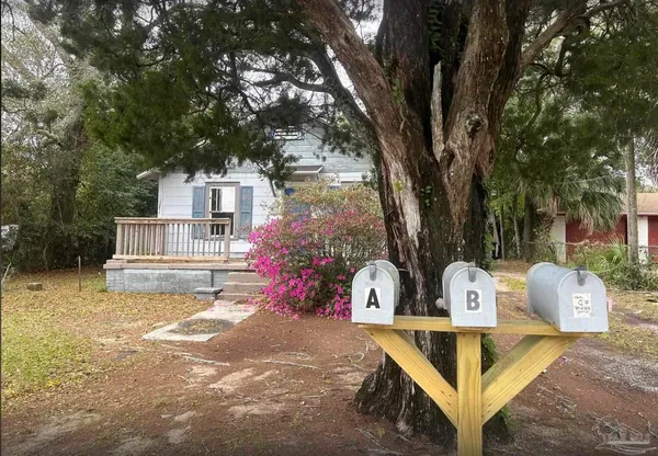 $235,000 | 115 North I Street, Pensacola, FL 32502