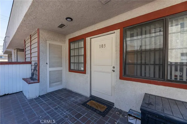 $315,000 | 15946 Vanowen Street, Unit 103, Van Nuys, CA 91406