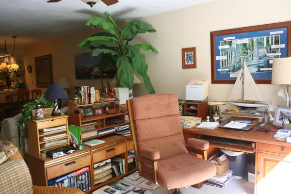 a close up view of a washer and dryer