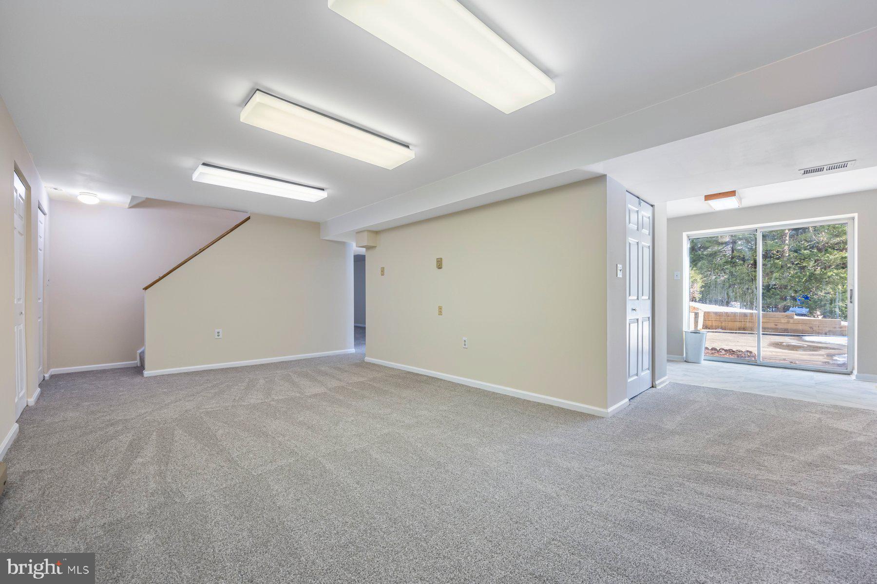 6041 Watch Chain Way Columbia, MD 21044 - Photo 21 of 42 Finished Basement (New Carpet!)