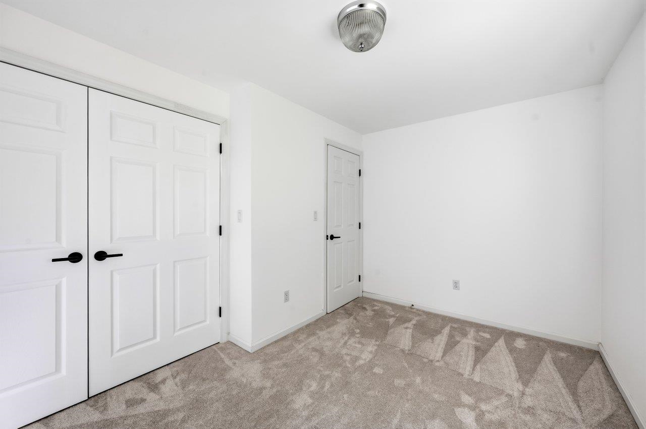 76 Mast Road Dover, NH 03820 - Photo 21 of 52