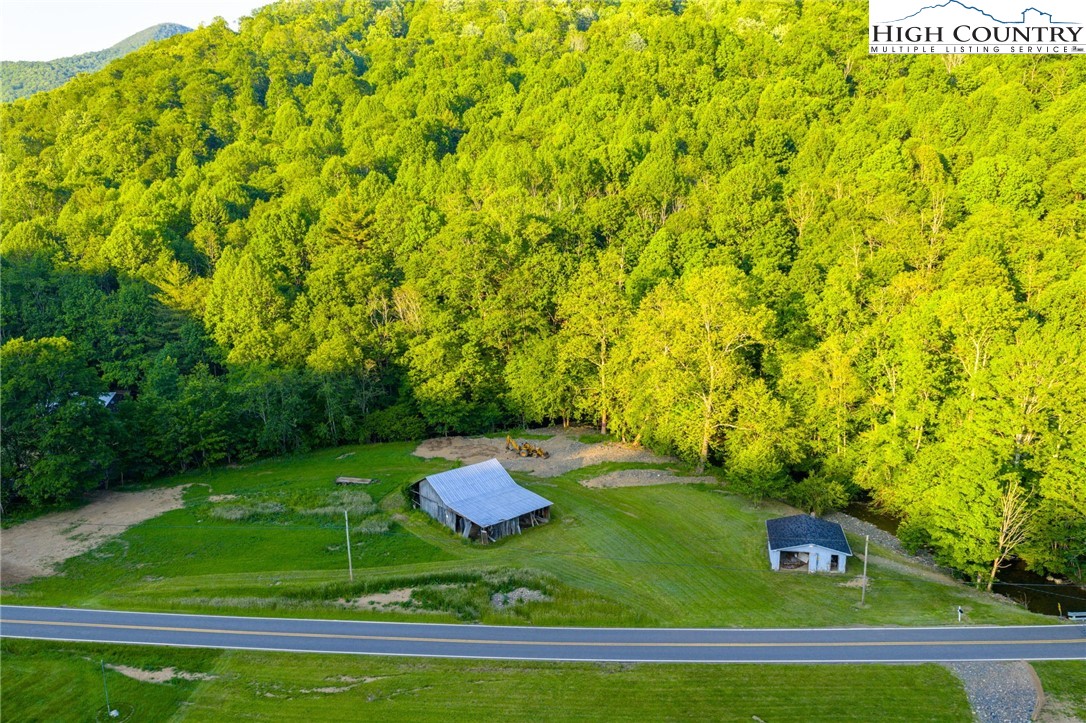 4690 3 Top Road Todd, NC 28684 - Photo 43 of 49 a view of a field with plants and trees