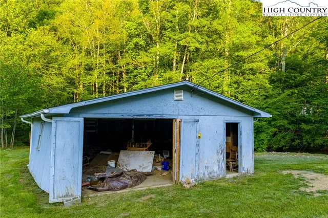 a view of a lake from a yard
