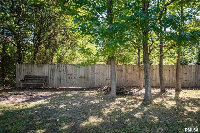 $267,000 | 307 Noah Lane, Carterville, IL 62918