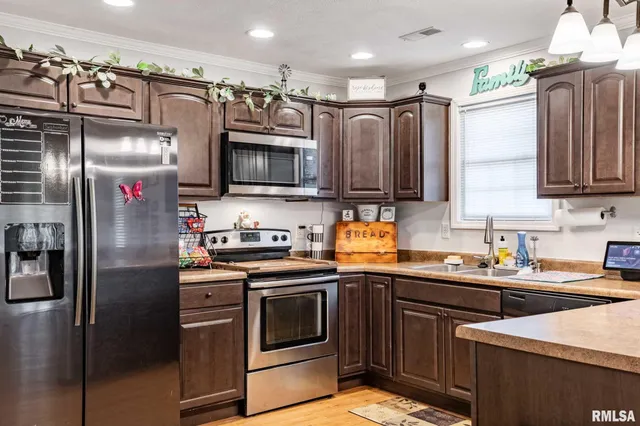 $267,000 | 307 Noah Lane, Carterville, IL 62918