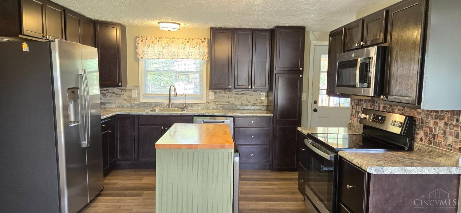 7470 Fairground Road Blanchester, OH 45107 - Photo 2 of 32 Gallery Image 2