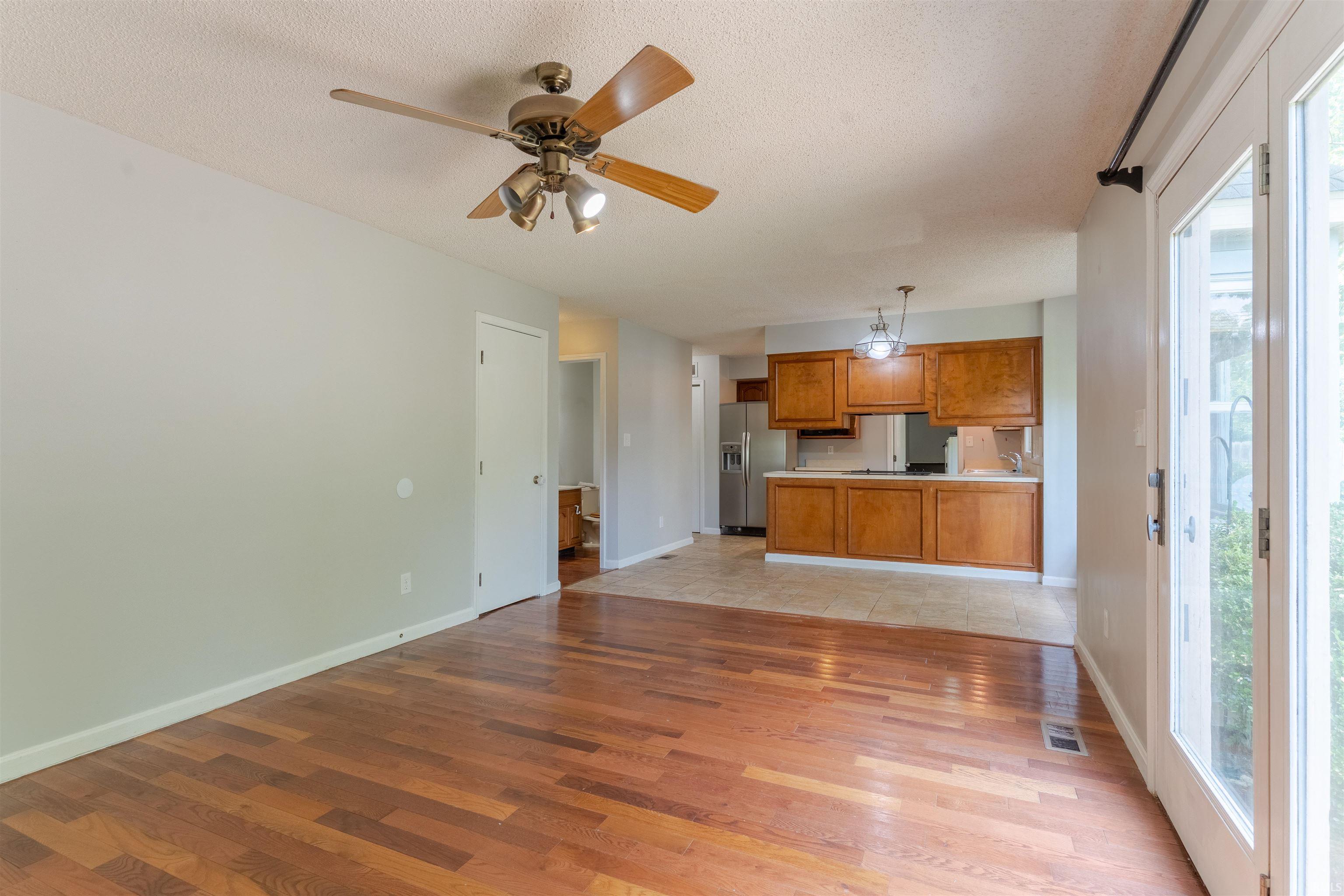 1816 Greenfield Road Evansville, IN 47715 - Photo 17 of 36 Gallery Image 17