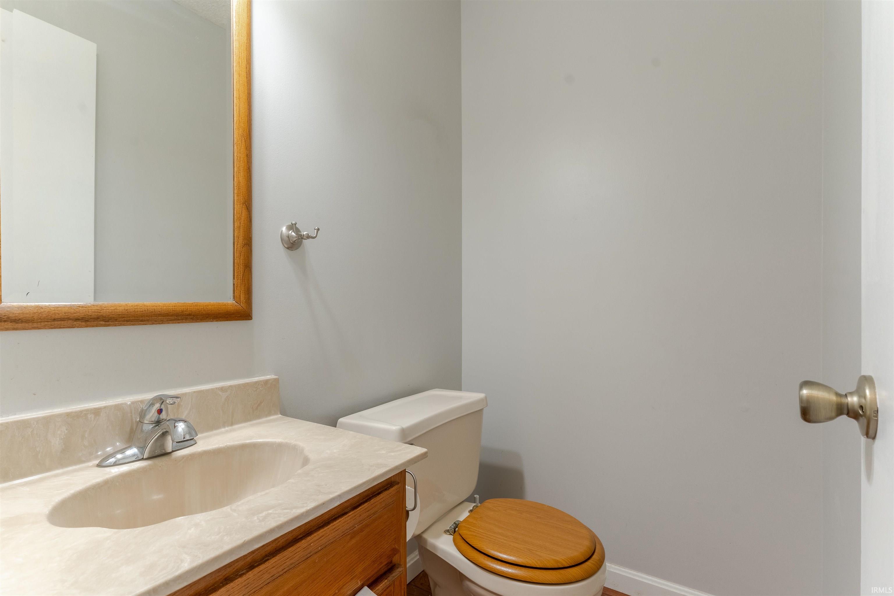 1816 Greenfield Road Evansville, IN 47715 - Photo 4 of 36 Gallery Image 4