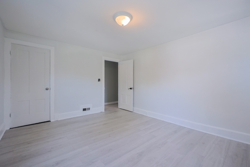 85 West Main Street Groton, MA 01450 - Photo 17 of 28