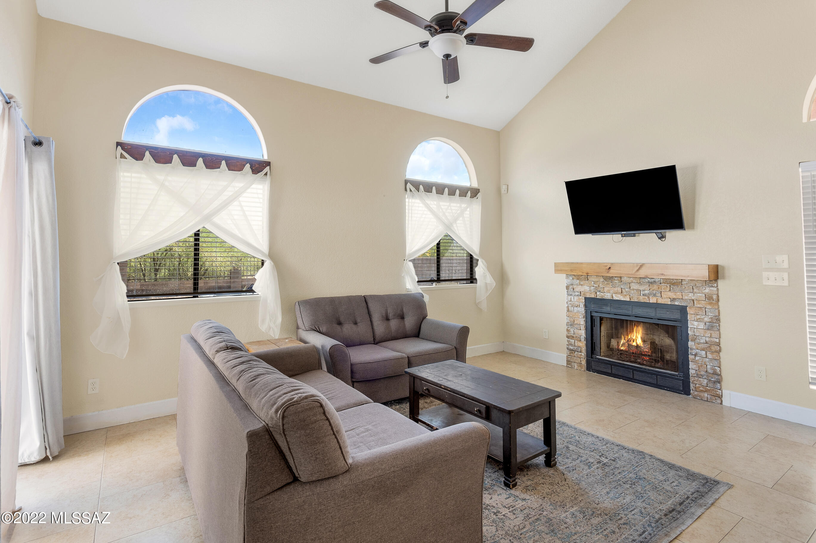 4653 West Lessing Lane Tucson, AZ 85742 - Photo 3 of 30