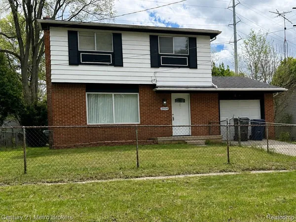 $104,000 | 2914 East Pierson Road, Flint, MI 48506