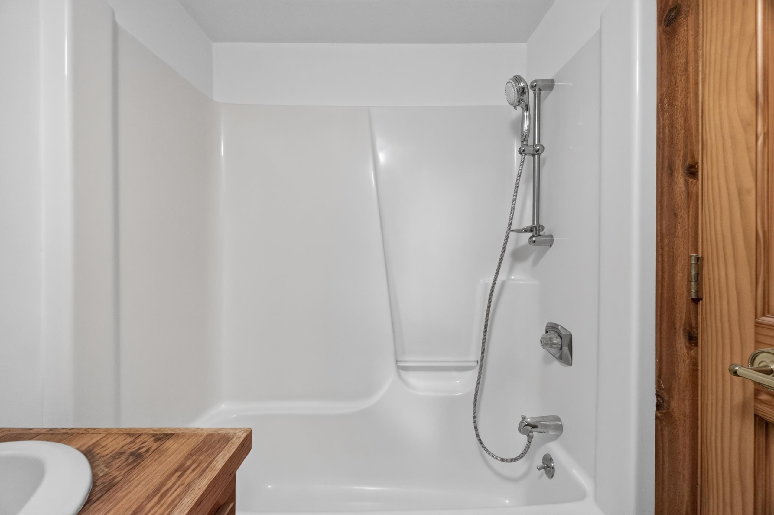5885 Cedar Valley Road Traverse City, MI 49684 - Photo 25 of 54