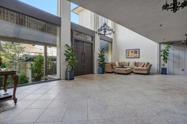 $999,000 | 525 Almer Road, Unit 106, Burlingame, CA 94010