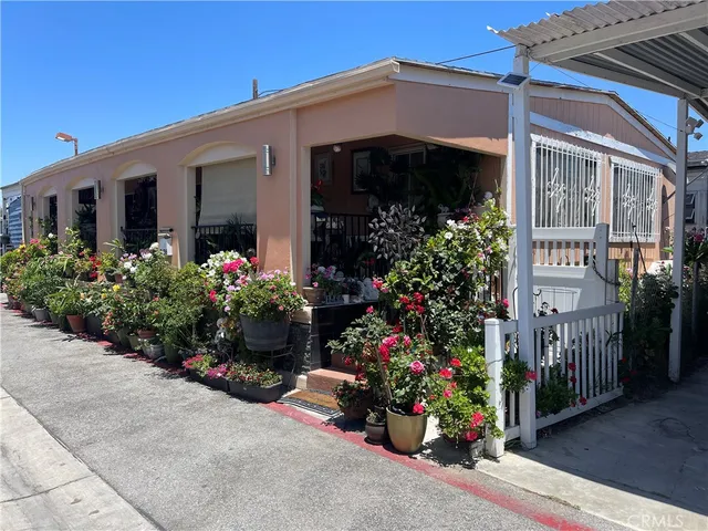 $260,000 | 6665 Long Beach Boulevard, Unit D26, Long Beach, CA 90805