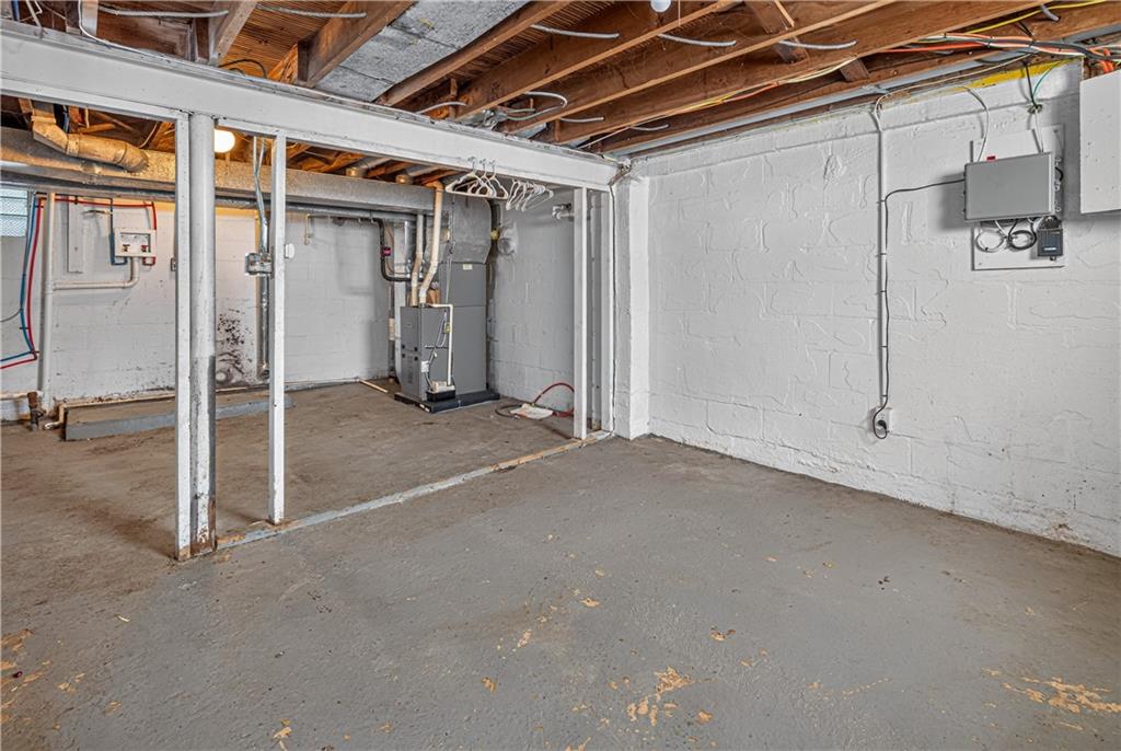 236 Hulton Road Verona, PA 15147 - Photo 12 of 16 Gallery Image 12