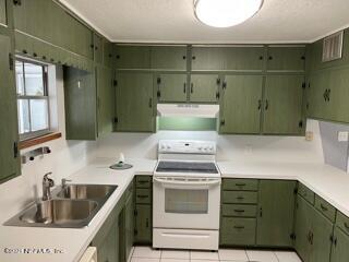 209 West Cedar Street Perry, FL 32347 - Photo 4 of 15 IMG_4838