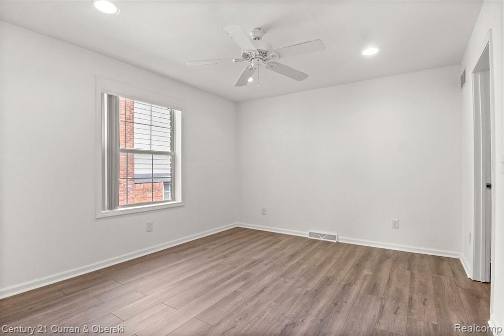 21191 Andover Road Southfield, MI 48076 - Photo 23 of 34